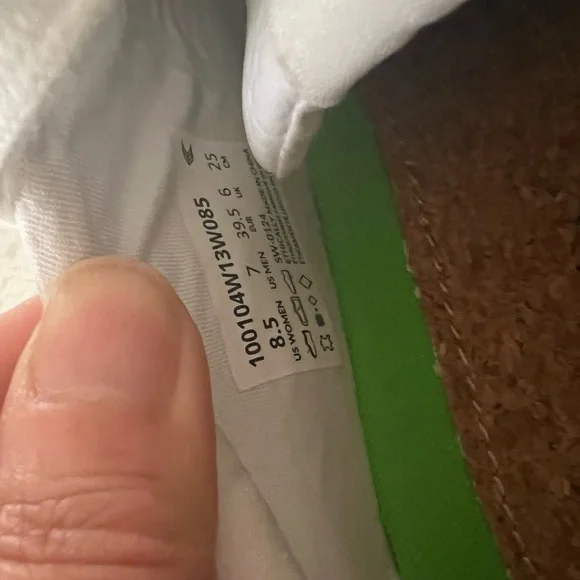 White Women's Sneakers Cariuma - Picture 14 of 14